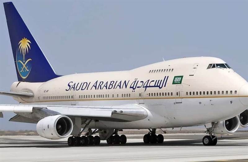وفاة مفاجئة على ارتفاع 30 ألف قدم.. طائرة سعودية تهبط اضطرارياً في القاهرة بعد إصابة مدير المقصورة بأزمة قلبية