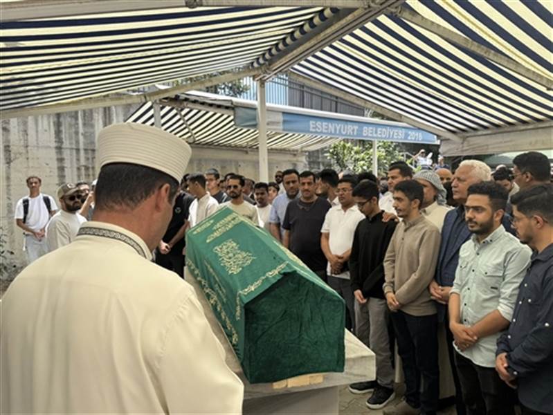 وداع شاعر الثورة.. إسطنبول تشيّع فؤاد الحميري في جنازة مهيبة ( فيديو)