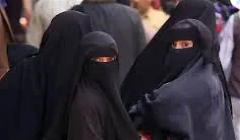 محامٍ يكشف تفاصيل "الفضيحة" الأمنية.. اعتقال فتيات في صنعاء ليلا دون أوامر قضائية.