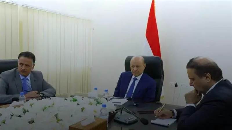 مصادر تكشف تفاصيل جديدة من اجتماع العليمي مع قادة الأحزاب: اتهامات بالتعطيل وتلويح بالاستقالة