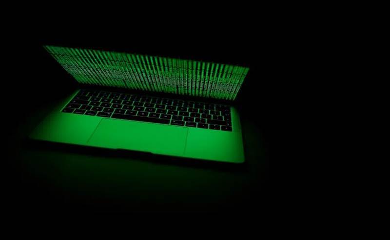 قراصنة يهددون بنشر رسائل بريد لمساعدي ترامب وأميركا تتهم إيران