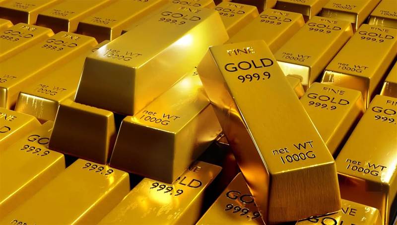 الذهب يصعد وسط ضعف الدولار وضبابية المشهد المالي الأميركي