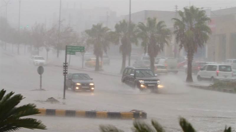 تحذيرات من أمطار رعدية في 11 محافظة يمنية وحرارة خانقة في الصحارى