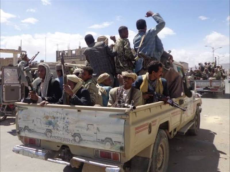 الحوثيون يقتحمون منزل مواطن بصنعاء ويختطفونه وسط ترهيب لأسرته ونهب لممتلكاته