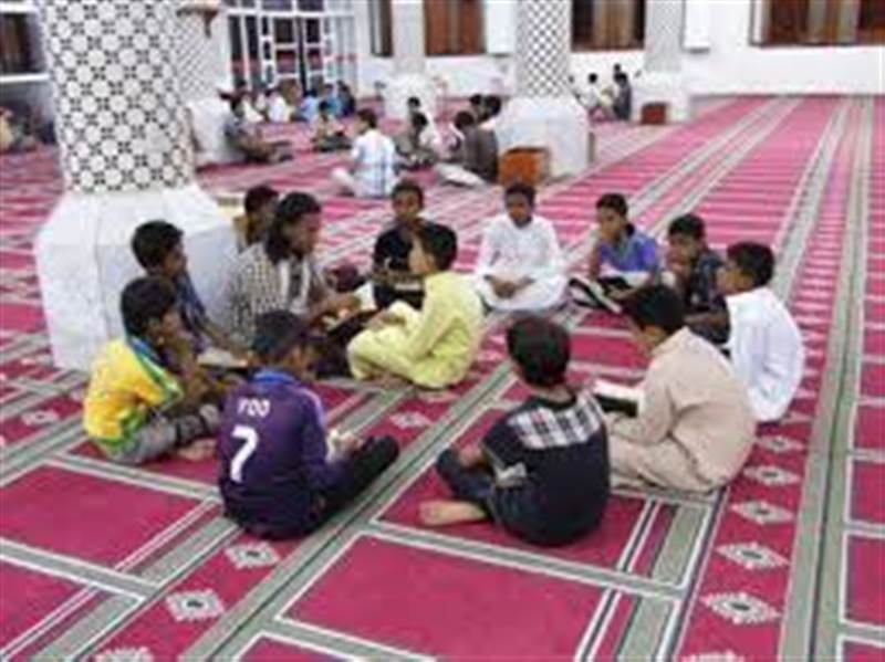 الحوثيون يصعّدون حربهم ضد القرآن وحفاظه.. اختطافات وإغلاقات تطال أئمة ومراكز تحفيظ في البيضاء وإب وذمار