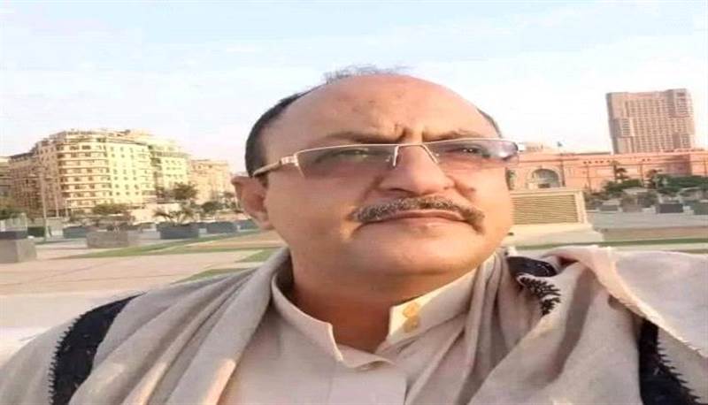 مستشار محافظ عمران ينشق.. والمؤشرات تكشف انقسامات عميقة في صفوف الحوثيين
