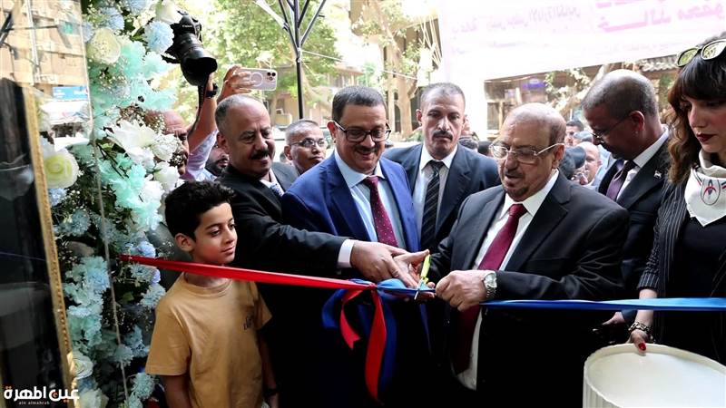 البركاني يفتتح فرعًا جديدًا للخطوط الجوية اليمنية في الجيزة المصرية