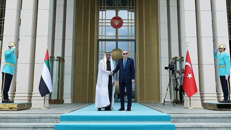 أردوغان يستقبل محمد بن زايد في أنقرة وعقد أول اجتماع للمجلس الاستراتيجي التركي-الإماراتي