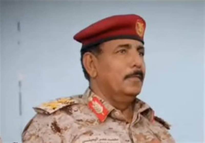 أُعتقل من مكتبه في المكلا.. الغموض يلف مصير قائد عسكري بارز في الجيش اليمني بعد نقله إلى السعودية