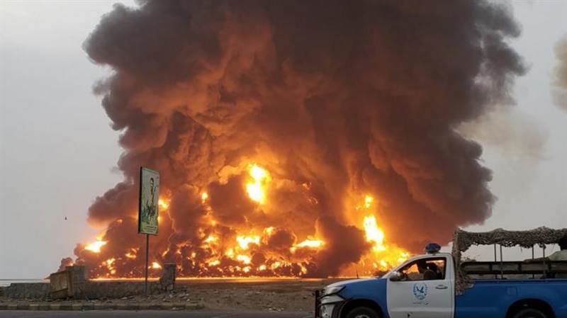 عاجل : غارات إسرائيلية عنيفة على ميناء الحديدة..وزير الدفاع الاسرائيلي يقول :مصير اليمن مثل إيران