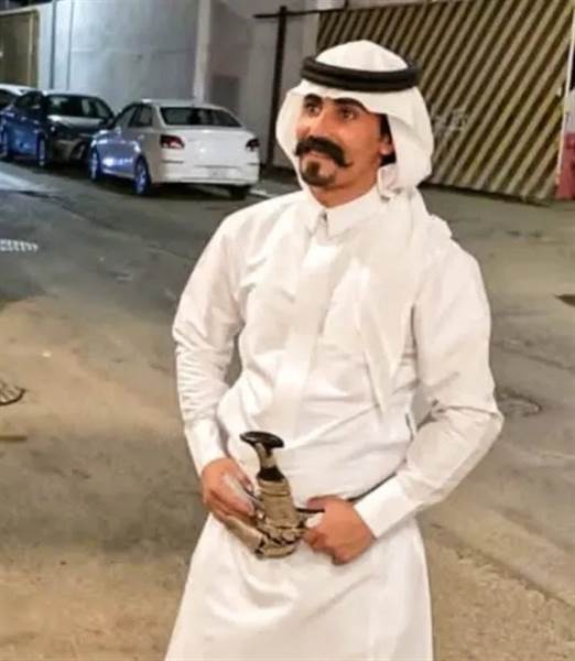 20 Bin Riyal ve iPhone’u Sahibine Teslim Etti: Yemenli Genç Ali Suay Suudi Arabistan’da Gündem Oldu