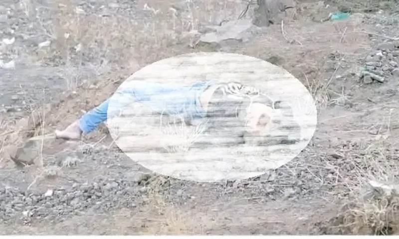العثور على جثة شاب مرمية  في طريق عام بعد احتجازه بنقطة للمجلس الانتقالي في الضالع ( صور )