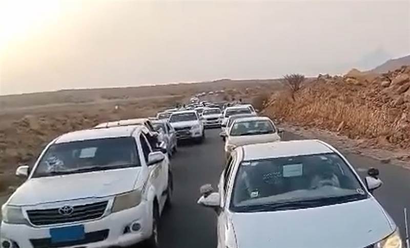 قبائل سفيان تدفن شيخاً قتلته جماعة الحوثي وسط غضب قبلي
