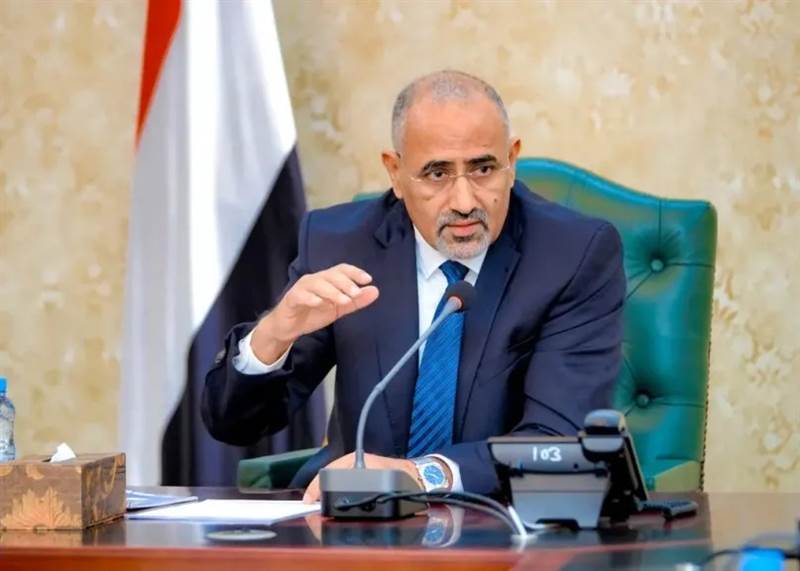 الزُبيدي يوجه بتحرك عاجل لإنقاذ الكهرباء ويعلن خطة اقتصادية شاملة للنصف الثاني من 2025