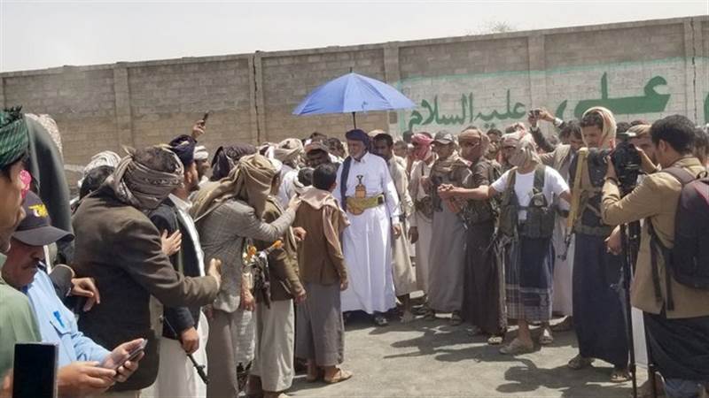 فيديو.. استقبال حوثي مهيب للزايدي يكشف تهاون الشرعية وارتهان قرارها للضغوط