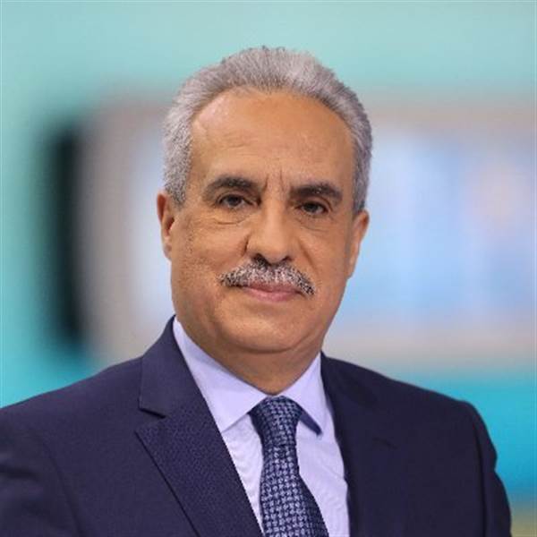 على الهواء مباشرة ..مذيع الجزيرة محمد كريشان  يسخر من الناطق الحوثي يحيى سريع ويُكتم صوته أثناء البث (فيديو)