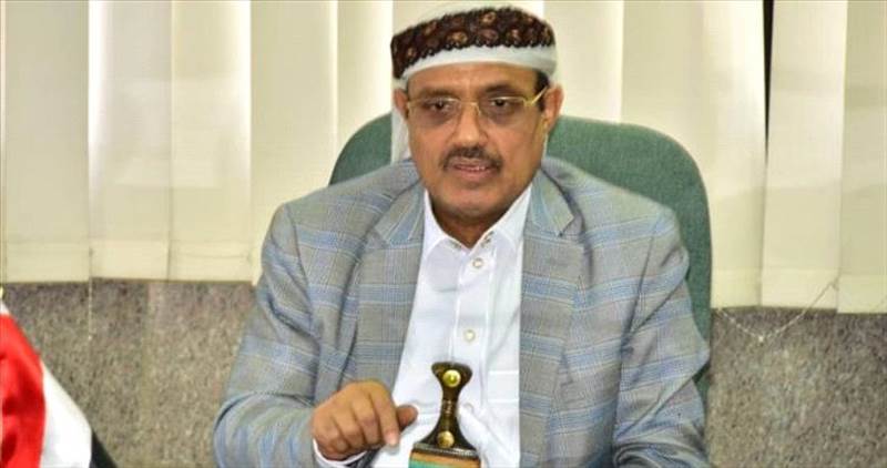 قيادي حوثي يصف الاستعراض العسكري أمام منزل حمير الأحمر بـ”التصرف الاستفزازي"
