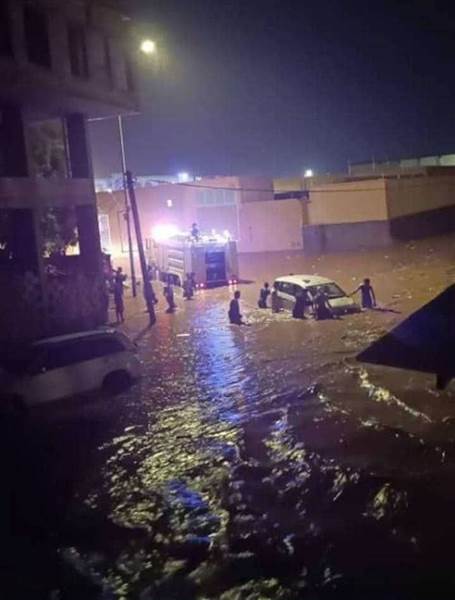 عاجل: منخفض جوي جديد يضرب حضرموت والمهرة.. أمطار غزيرة وتحذيرات من سيول جارفة حتى نهاية الأسبوع