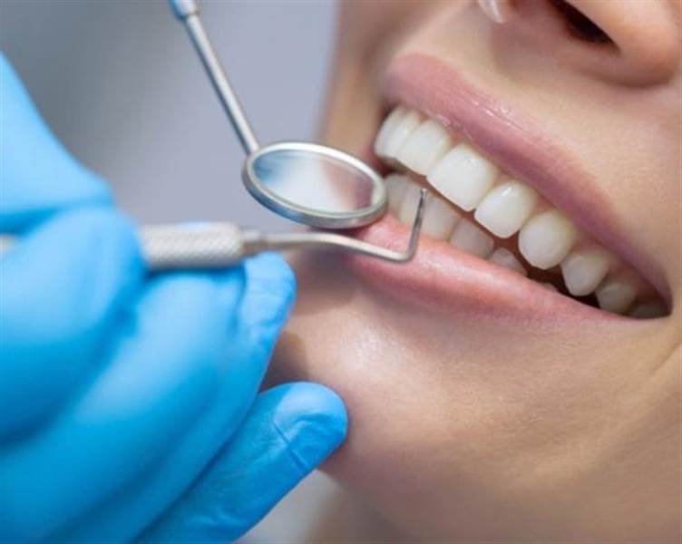 تسوس الأسنان السريع.. عادات بسيطة توقف الخطر قبل أن يبدأ