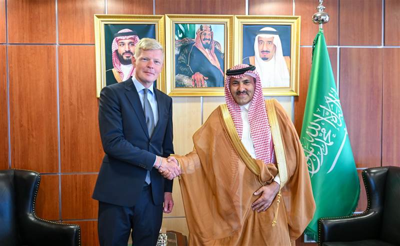 السفير آل جابر يؤكد دعم جهود الأمم المتحدة لإحلال السلام في اليمن