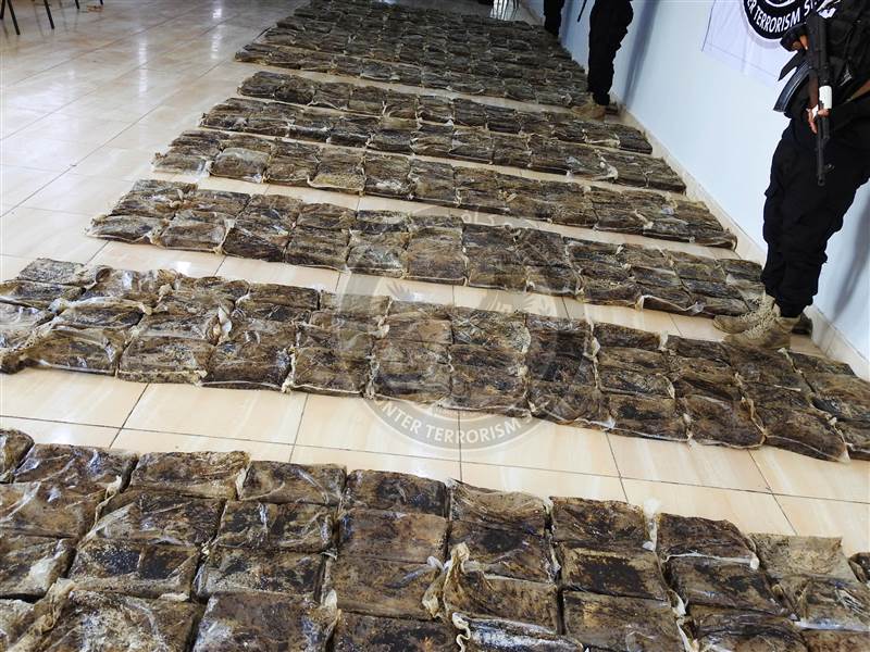 الشرعية توجه ضربة قاصمة للحوثيين .... الأجهزة الأمنية تحبط أكبر عملية إدخال كوكايين لليمن