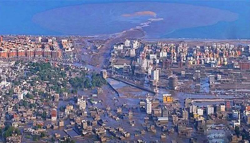 خبير فلكي يحذر من حالة جوية خطيرة تشمل هذه المحافظات