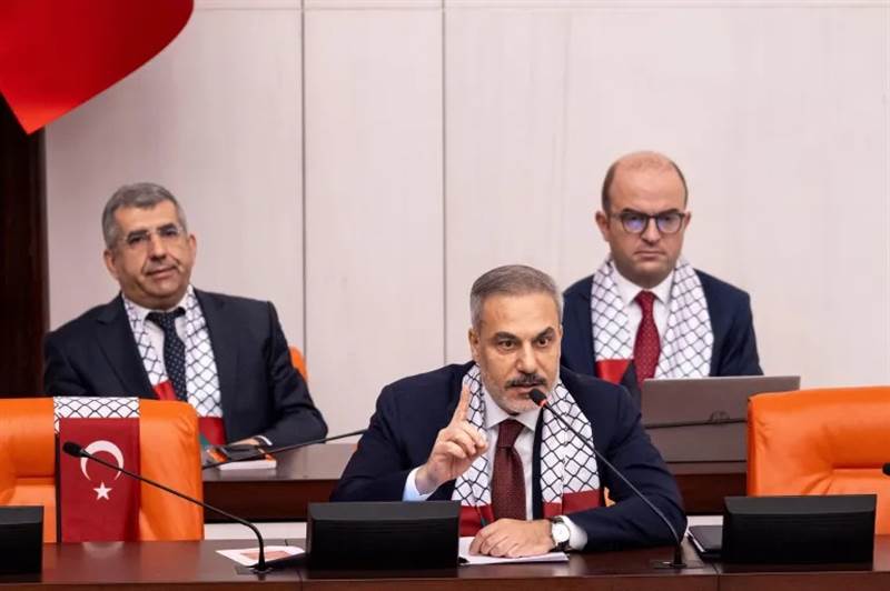 فيدان: أردوغان صادق على خطة لإلقاء مساعدات إلى غزة جواً رغم المخاطر
