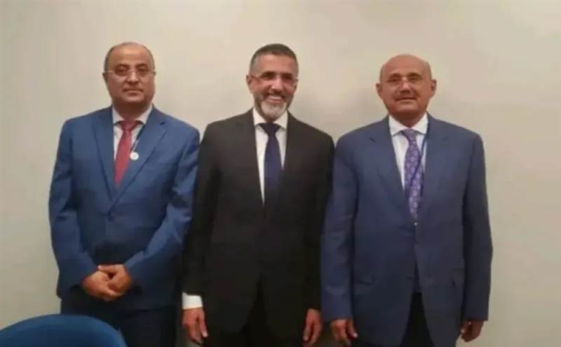 نيران الانتقالي تطال المعبقي ..نقابة الصرافين الجنوبيين تتهم إدارة البنك المركزي بنهب مدخرات اليمنيين وتعريض العملة الوطنية للخطر