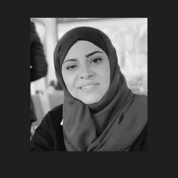 لن يفلتوا من العقاب.. رئيس الوزراء يوجّه بضبط قتلة مديرة صندوق النظافة في تعز