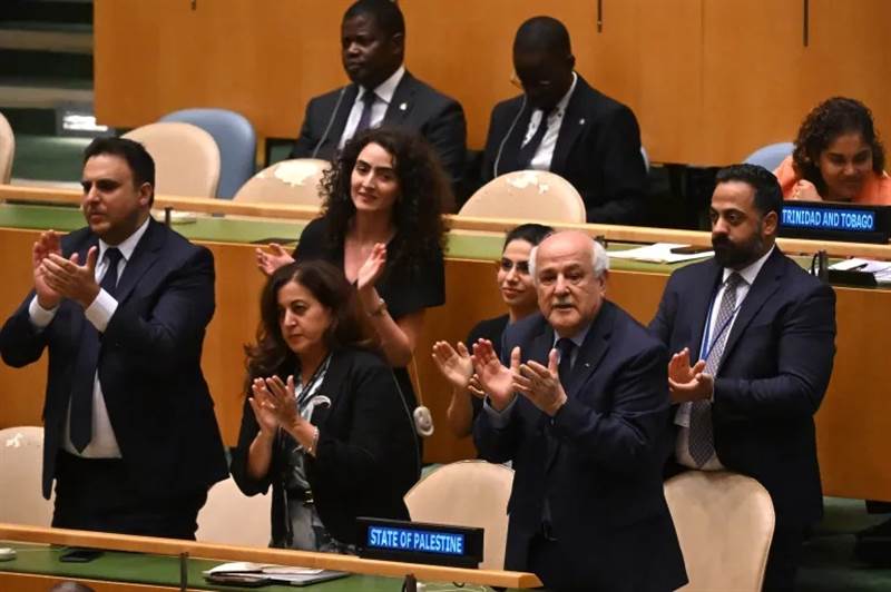 من يعترف بدولة فلسطين؟ وما معنى ذلك؟