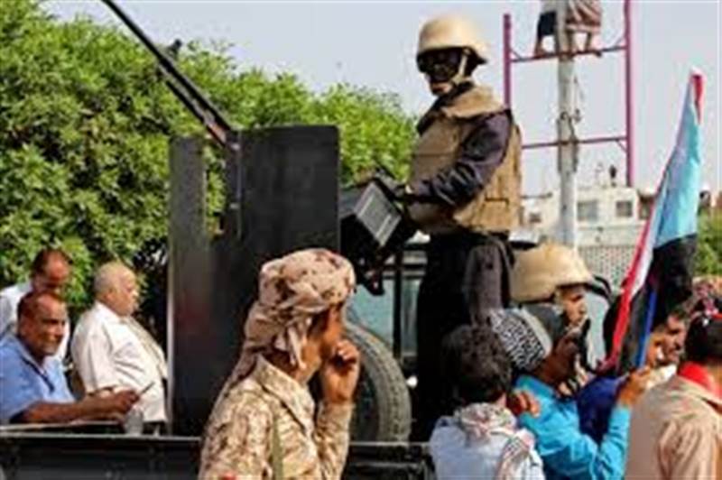 انفتاح أم قمع؟ جدل واسع حول موقف الانتقالي من الصحافة بعد اعتقال فتحي بن لزرق
