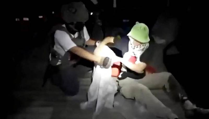 البحرية الإسرائيلية تقتحم 6 سفن من "أسطول الصمود" وتعتقل عشرات الناشطين بينهم جريتا تونبري