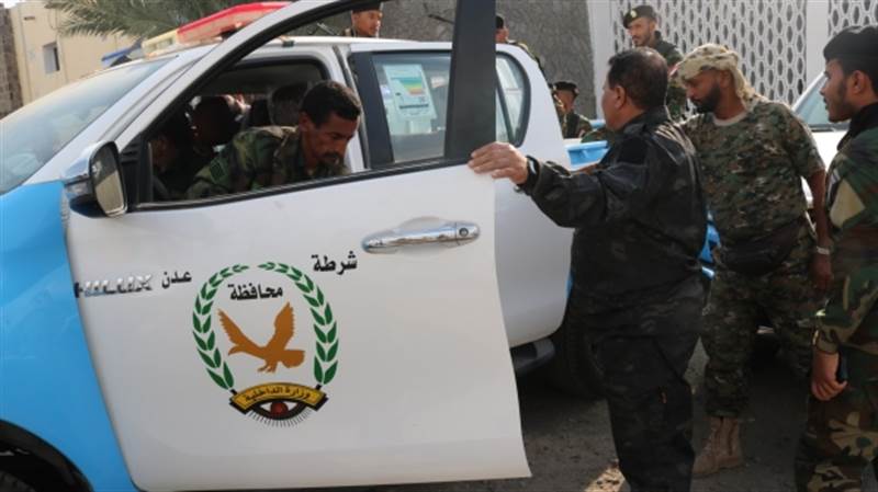 عدن.. الاجهزة الأمنية تضبط متهما بجريمة قتل