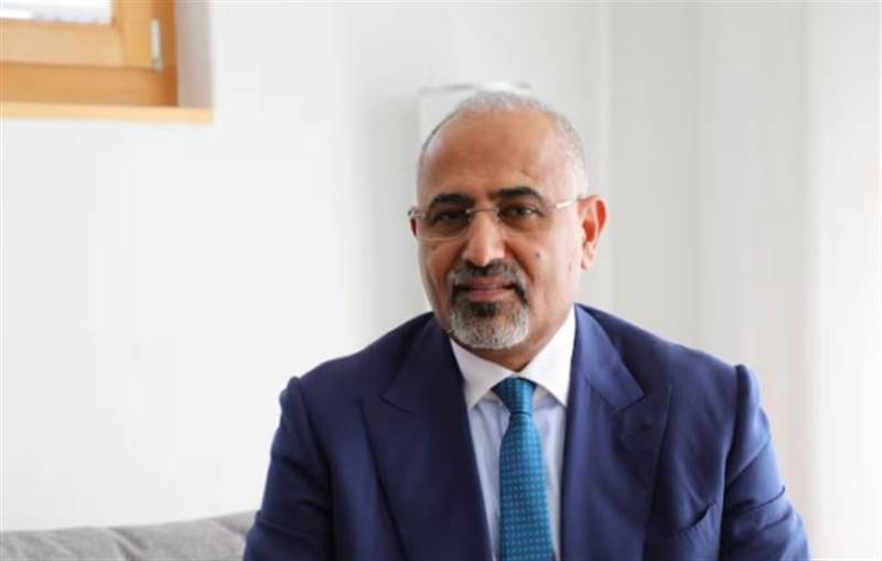 في تصريحات غريبة.. الزبيدي يلوّح بضم هذه المحافظات الشمالية إلى ما أسماها بـ "الجنوب العربي"