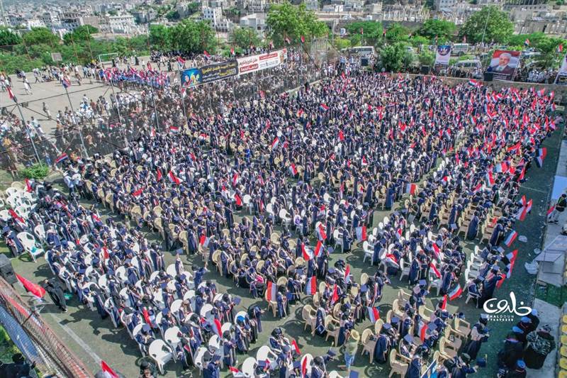 برعاية الشيخ المخلافي.. تعز تحتفل بتخرّج 1200 من الجرحى وأسر الشهداء والأسرى من معهد "احتراف"