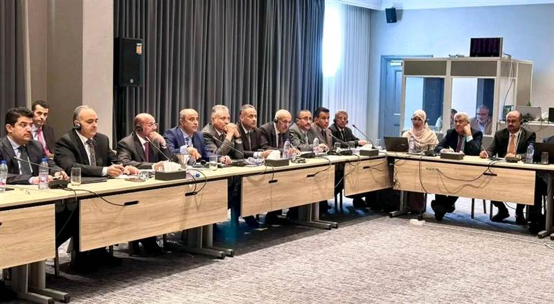 بعد 11 عامًا من التوقف: الحكومة اليمنية وصندوق النقد الدولي يستأنفان مشاورات المادة الرابعة.. فما هي هذه المادة؟