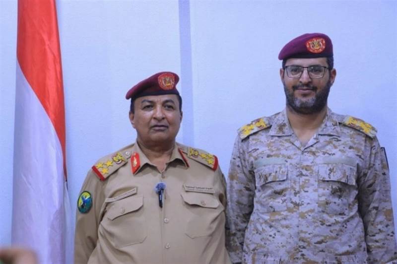 شاهد :انشقاق عسكري بارز يهز صفوف الحوثيين..قائد اللواء العاشر يصل مأرب ويعلن رسميا انضمامه للشرعية ( فيديو)