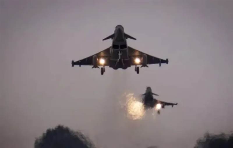 ضربات بطائرات مُسيّرة تهز صعدة.. وتحرّكات حوثية لحشد مهاجرين أفارقة قرب الحدود السعودية