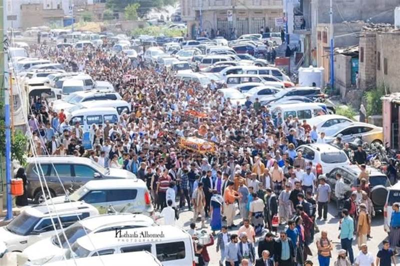 رحيل مفاجئ يهزّ تعز.. وفاة خطيب مسجد العيسائي بعد خطبة الجمعة