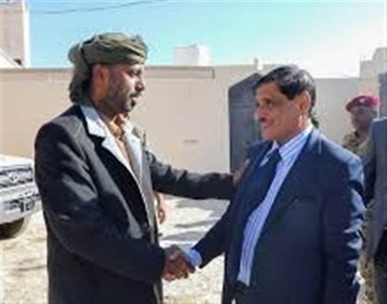 تصعيد خطير في حضرموت.. البحسني يهدد بن حبريش ويدعوه لتسليم نفسه للدولة عبر تسجيل مصوّر (فيديو)