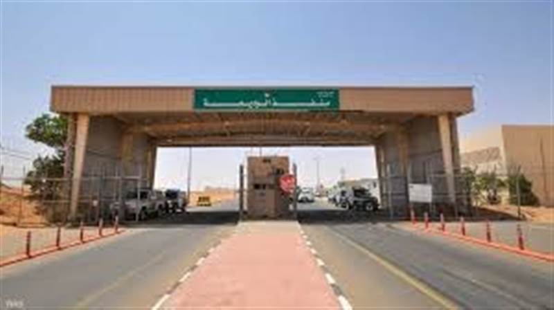 الوديعة يعمل بشكل طبيعي.. حركة السفر والنقل مستمرة وسط انتشار أمني مكثف