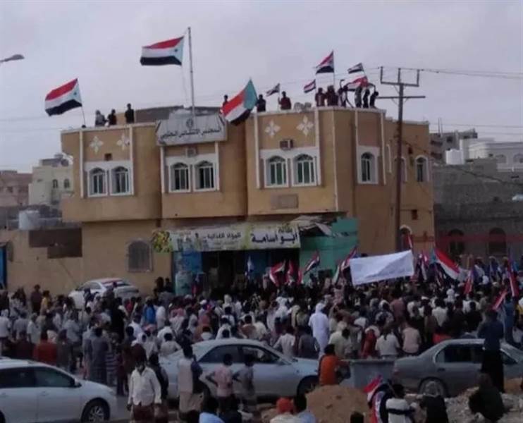 تعيينات ما بعد الاجتياح.. وزراء الانتقالي يعيدون رسم النفوذ في المهرة ويمسكون بالمنافذ السيادية ( أسماء)