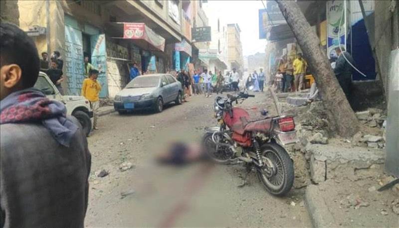 عاجل : جريمة ارهابية تستهدف مقر اصلاح تعز ..3 قتلى بينهم قيادي حزبي و11 جريحاً معظمهم طلاب