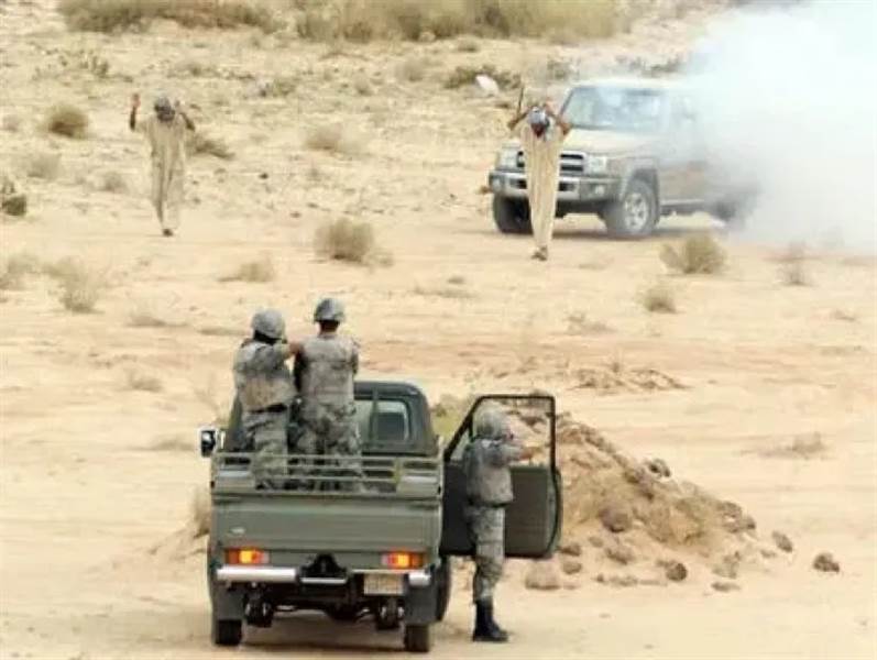 السعودية تضبط أكثر من 1500 متسلل خلال محاولتهم عبور الحدود بطرق غير نظامية نصفهم من اليمنيين