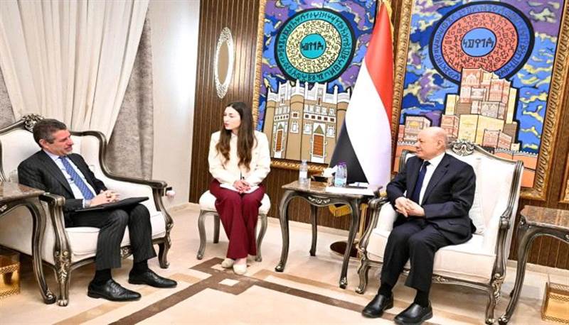 مصدر دبلوماسي يكشف أسباب اعتراض واشنطن على إخراج الإمارات من اليمن والعليمي يرد: مكافحة الإرهاب مسؤولية الدولة