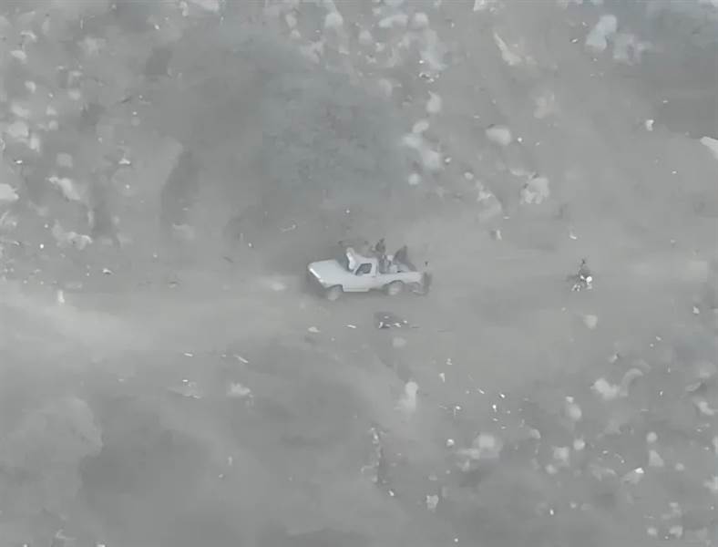 عمليات نوعية للجيش الوطني في تعز تُسفر عن تدمير آليات حوثية ومصرع عناصر في جبهة مقبنة