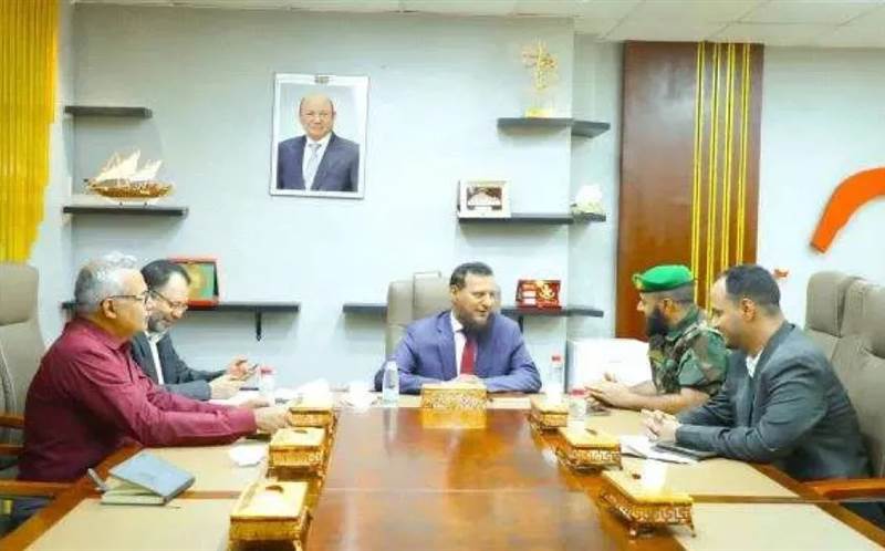 عدن تفتح ملف الأراضي بقوة.. اجتماع استراتيجي يؤكد فرض هيبة الدولة وإنهاء العبث العقاري