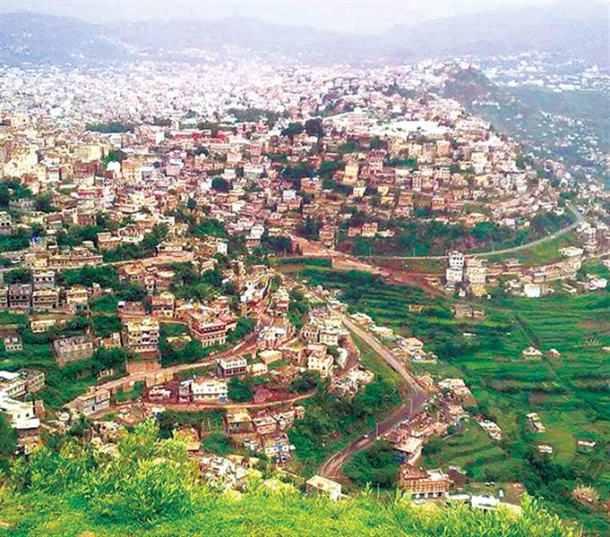 استنفار أمني في إب بعد احتجاز سائق حافلة لثلاث فتيات ومطاردة تنتهي بالقبض عليه