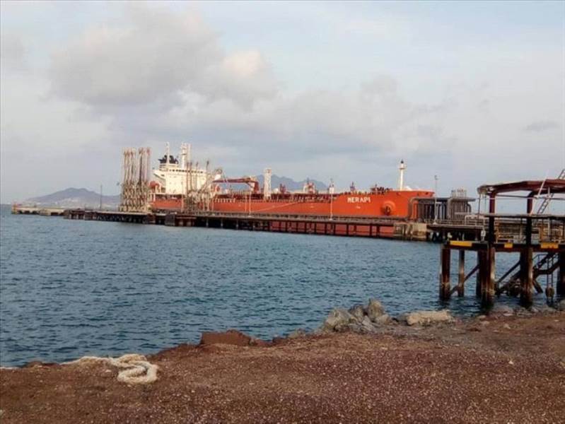 وصول سفينة غاز إلى سقطرى وترقب شحنة وقود لتعزيز استقرار الإمدادات