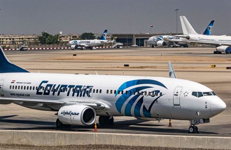 مصر للطيران توضّح حقيقة هبوط طائرتها في إسطنبول وتؤكد: لا خلل فعلي والدخان كان تنبيهاً احترازياً